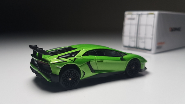 Illustration for article titled Running of the Bulls: Tarmac Works Global:64 Aventador SV